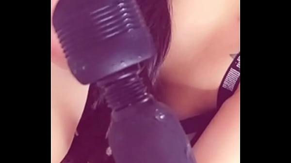 COÑO MOJADO Y A CHORROS PARA TI EN XVIDEOS