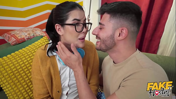 Fake Hostel – College girl loses it to TWO boys at same time