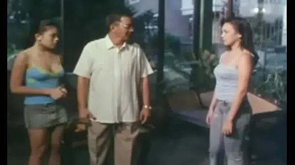 gracious Pinay sexy from the 2000’s.