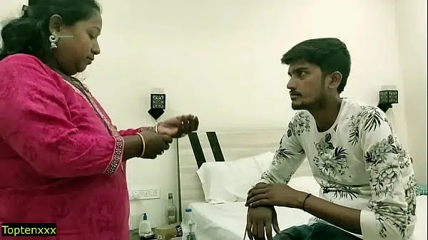 Indian sexy kamwali aunty hardcore sex for job! Reality sex