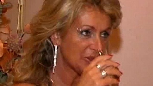 Massage for married hous wives