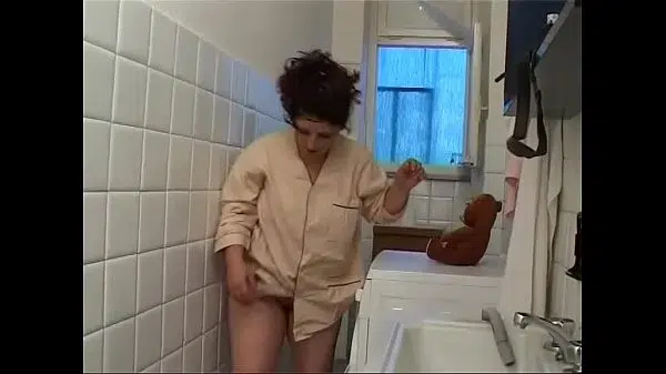 Moglie fiorentina gode in porno amatoriale