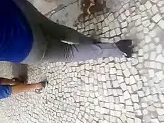 Muita bunda na rua
