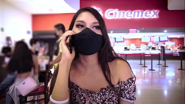 POV – When you meet an alone chick at cinema
