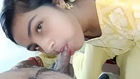 Sexy Bhabhi Ghar Per Akeli Tha Mai Jakar Bhabhi Ki Gand Chudai Ki
