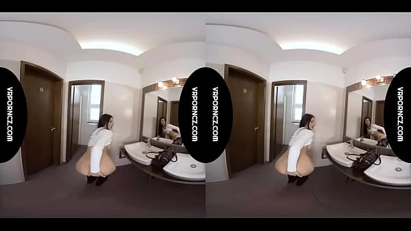 VR – Meeting in bathroom