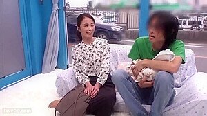 260208子どもがいる美人妻が不貞を行うm2