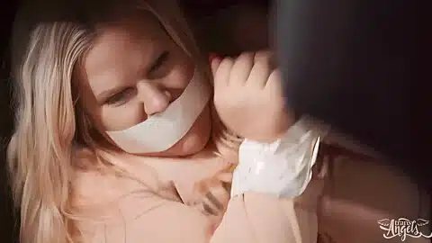 Daisy Taylors Office Affair Turns Into Heat