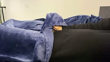 my stepsister wanted to know the size of my cock during the family trip; we almost got caught (HANDJOB)