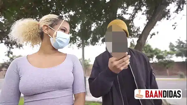 venezolana termina con su pareja al ser descubierta como infiel y lo celebra fallando con un desconocido.