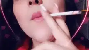 Curvy Babe smoking fetish