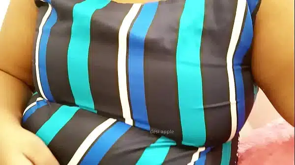 Desi cam girl with sexy tits
