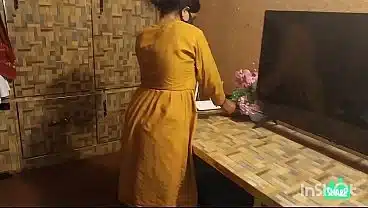 Hot Pakistani girl foreplay and kissing part 1