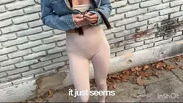 I couldn’t pass by when I saw a beautiful girl without panties and offered her money to go with me for tea