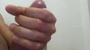 Je me branle devant pornhub
