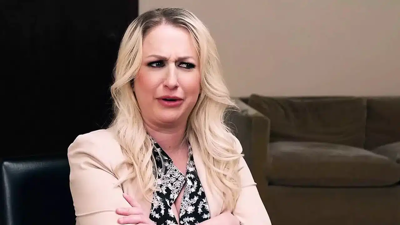 Overprotective Busty Step Mother Makes A Dirty Deal With A Corrupt Principal – MYLF