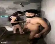 PaKIsTanI Pakistani Ladke Ne Padosi Ki Ladki Ko Bathroom Me Bandh Kr Choda – Indian Desi Hindi Sex MMS Videos Leaked Viral Adult Porn