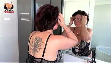 Son colocataire à des envies de baise, alors elle ne va pas refuser ses avances !