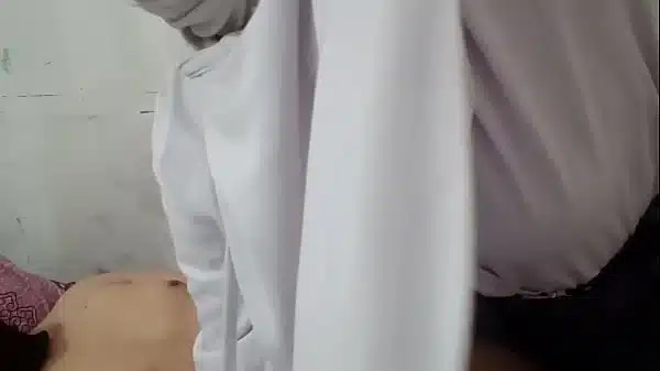 Viral siswi Indonesia sepong kontol kakak tiri