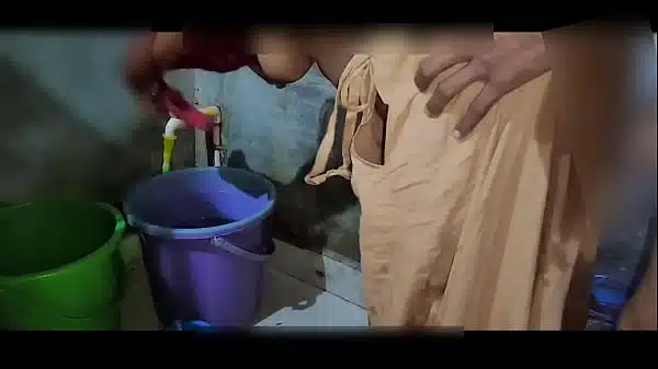 देवर ने भाभी को बाथरूम में घुस कर जमकर खड़े होक हार्ड झाट वाली बुर की हिंदी आवाज में