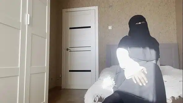 Friend’s Arab wife in pantyhose caresses herself on camera