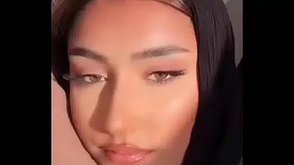 Pakistani girl Face