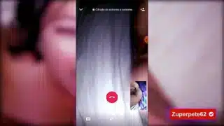 Susy enseña su gran culo a un fan en vivo por video llamada ella es muy sexy y se deja manosear como putita suscrIbete¡¡¡