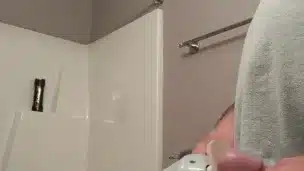 ALMOST CAUGHT massaging to Pornhub