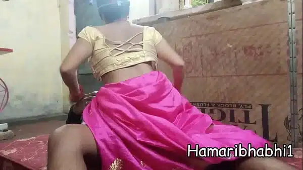 Hot bhabhi sex in Indian dress saree blouse.