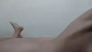 Meneando el culo en el cuarto