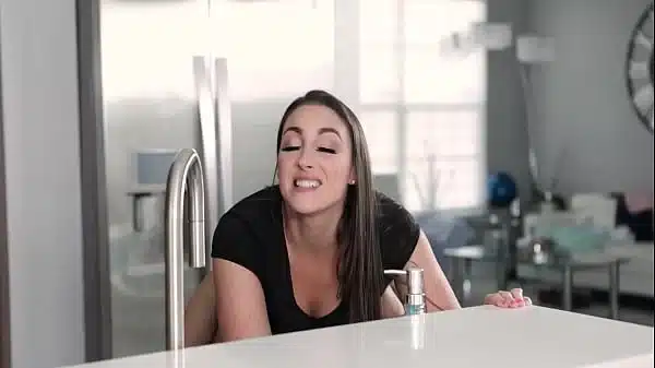 THE Incredible MILF Machine Destroys Every Dick