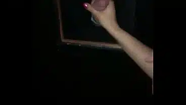 Falei para o Marido que fiz hora extra mais fui na casa de Swing. Casada muito safada, vai na casa de Swing e distribui a buceta na balada.